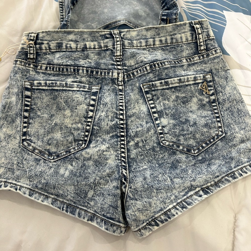 VIP JEANS • Blue Wash Overall Shorts • size M • - Picture 13 of 14